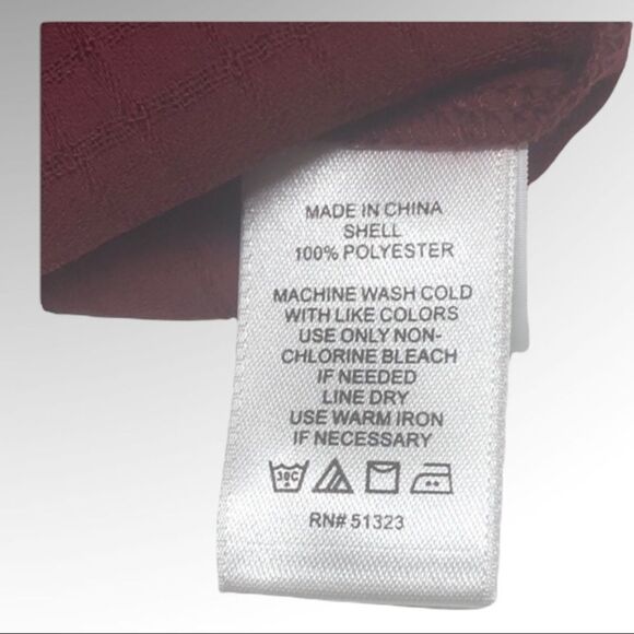 1.State Textured Tie Front Bell Sleeve Top, XS - Picture 4 of 5